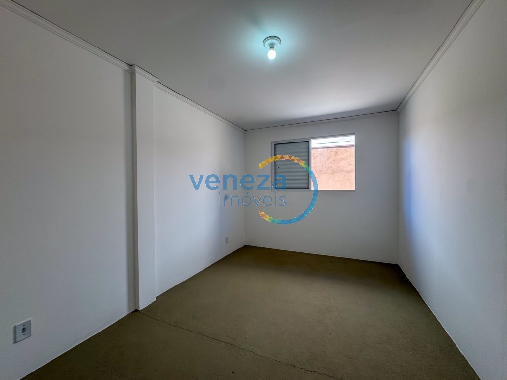 Casa Comercial à venda no bairro Quebec de Londrina com 213.5m<sup>2</sup> útil, 2 vagas de garagem