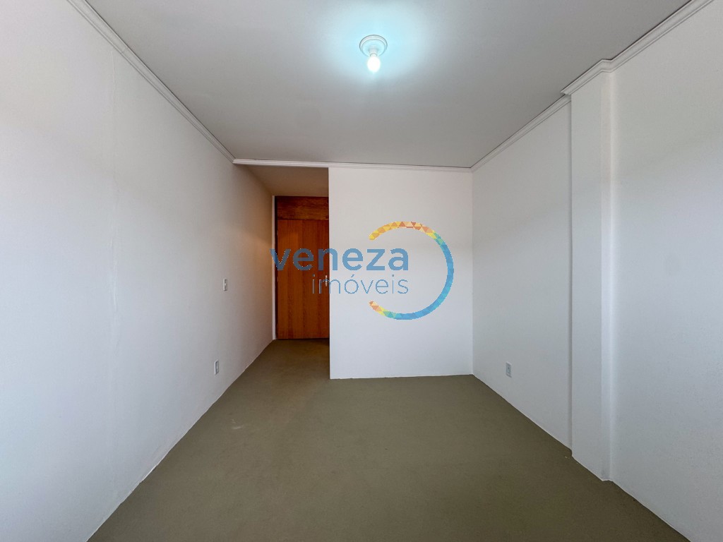 Casa Comercial à venda no bairro Quebec de Londrina com 213.5m<sup>2</sup> útil, 2 vagas de garagem