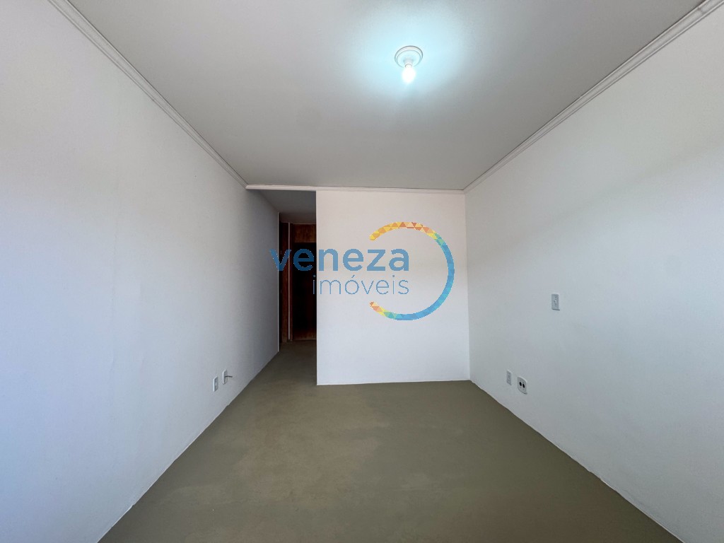 Casa Comercial à venda no bairro Quebec de Londrina com 213.5m<sup>2</sup> útil, 2 vagas de garagem