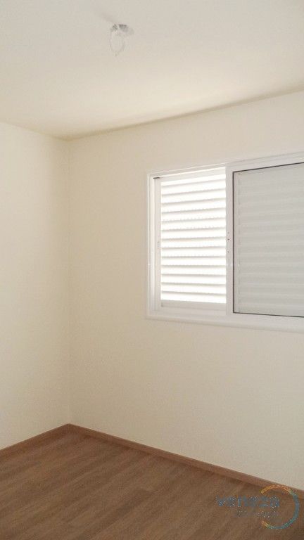 Apartamento à venda no bairro Gleba Palhano de Londrina com 78.21m<sup>2</sup> útil, 2 quartos, 2 vagas de garagem