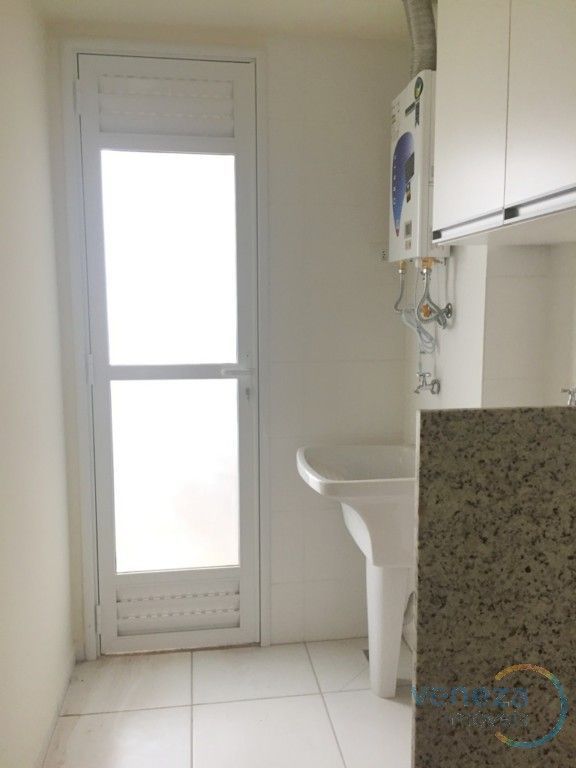 Apartamento à venda no bairro Gleba Palhano de Londrina com 78.21m<sup>2</sup> útil, 2 quartos, 2 vagas de garagem