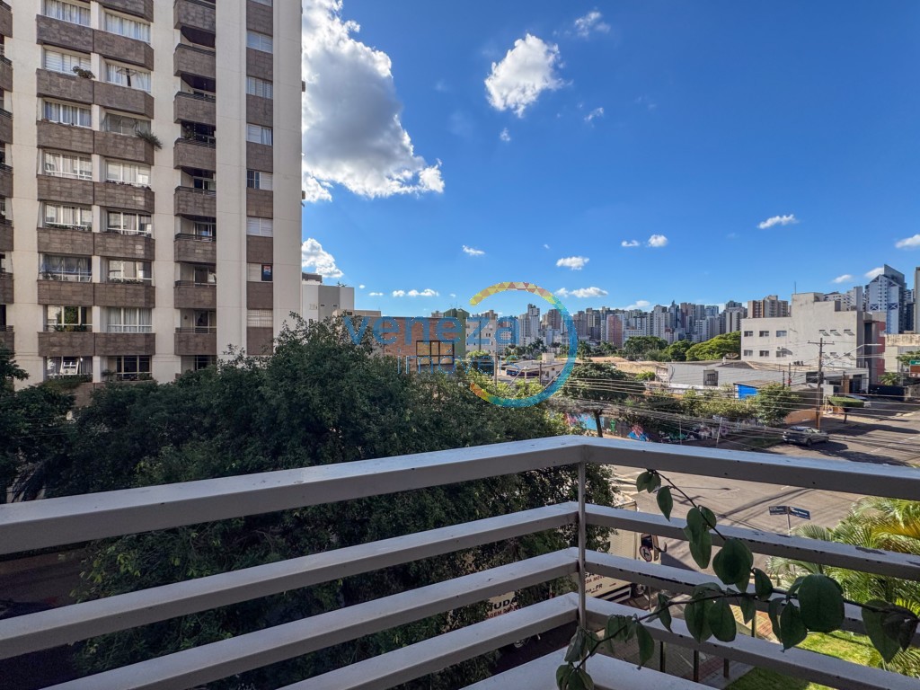 Apartamento para locação no bairro Centro de Londrina com 76m<sup>2</sup> útil, 3 quartos, 1 vaga de garagem