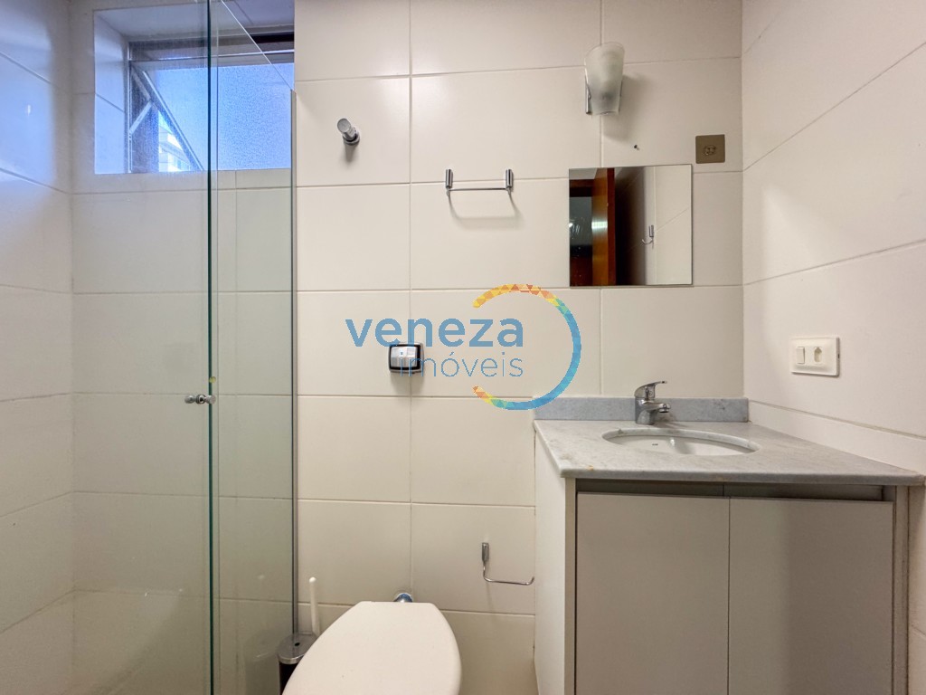 Apartamento para locação no bairro Centro de Londrina com 76m<sup>2</sup> útil, 3 quartos, 1 vaga de garagem