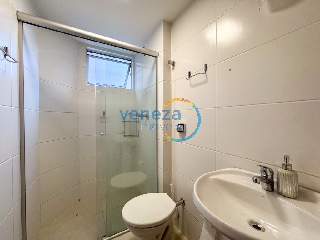 Apartamento para locação no bairro Centro de Londrina com 76m<sup>2</sup> útil, 3 quartos, 1 vaga de garagem