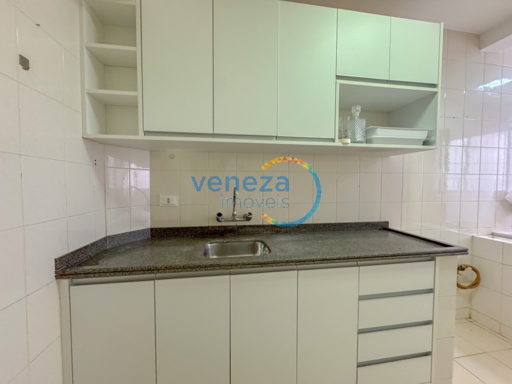 Apartamento para locação no bairro Centro de Londrina com 76m<sup>2</sup> útil, 3 quartos, 1 vaga de garagem