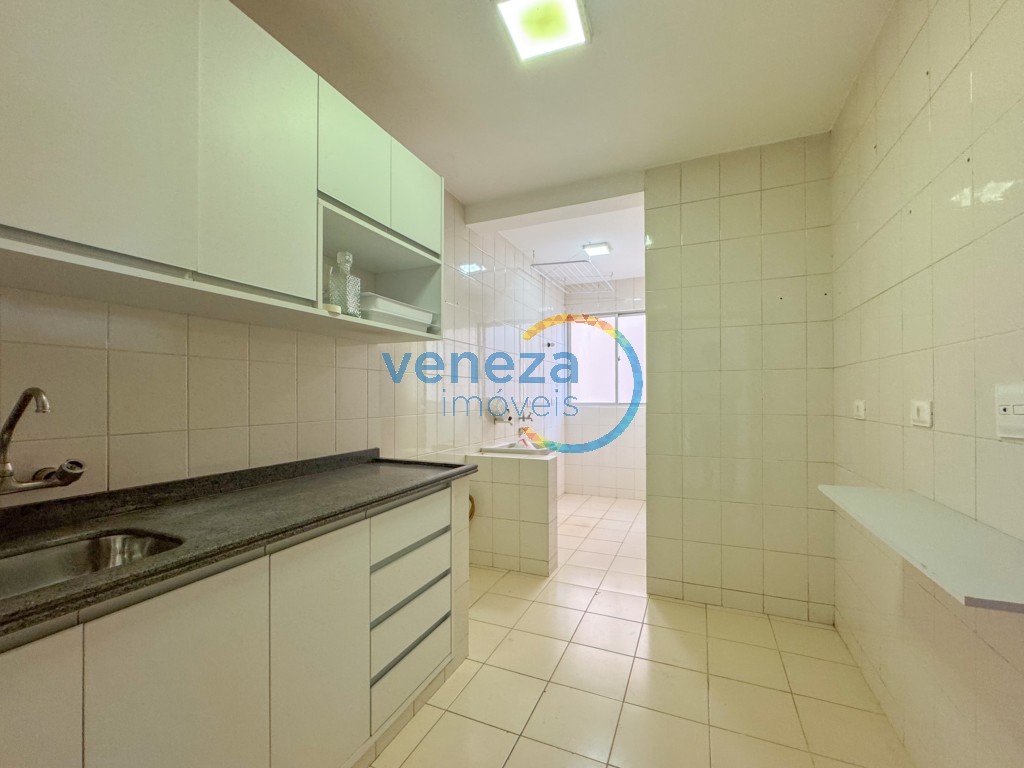 Apartamento para locação no bairro Centro de Londrina com 76m<sup>2</sup> útil, 3 quartos, 1 vaga de garagem