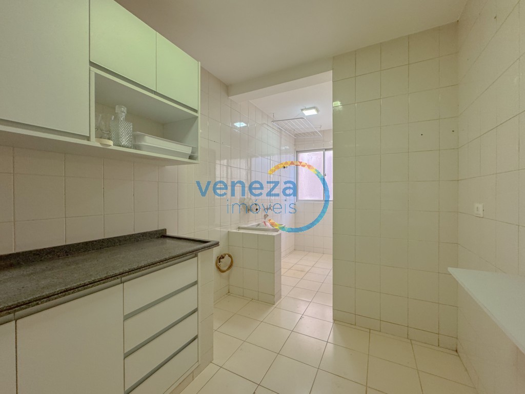 Apartamento para locação no bairro Centro de Londrina com 76m<sup>2</sup> útil, 3 quartos, 1 vaga de garagem