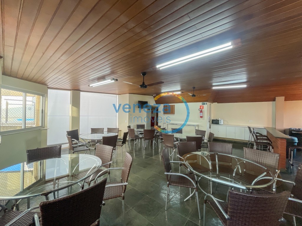 Apartamento para locação no bairro Centro de Londrina com 76m<sup>2</sup> útil, 3 quartos, 1 vaga de garagem