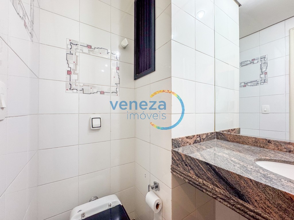 Apartamento à venda no bairro Centro de Londrina com 248.41m<sup>2</sup> útil, 4 quartos, 2 vagas de garagem