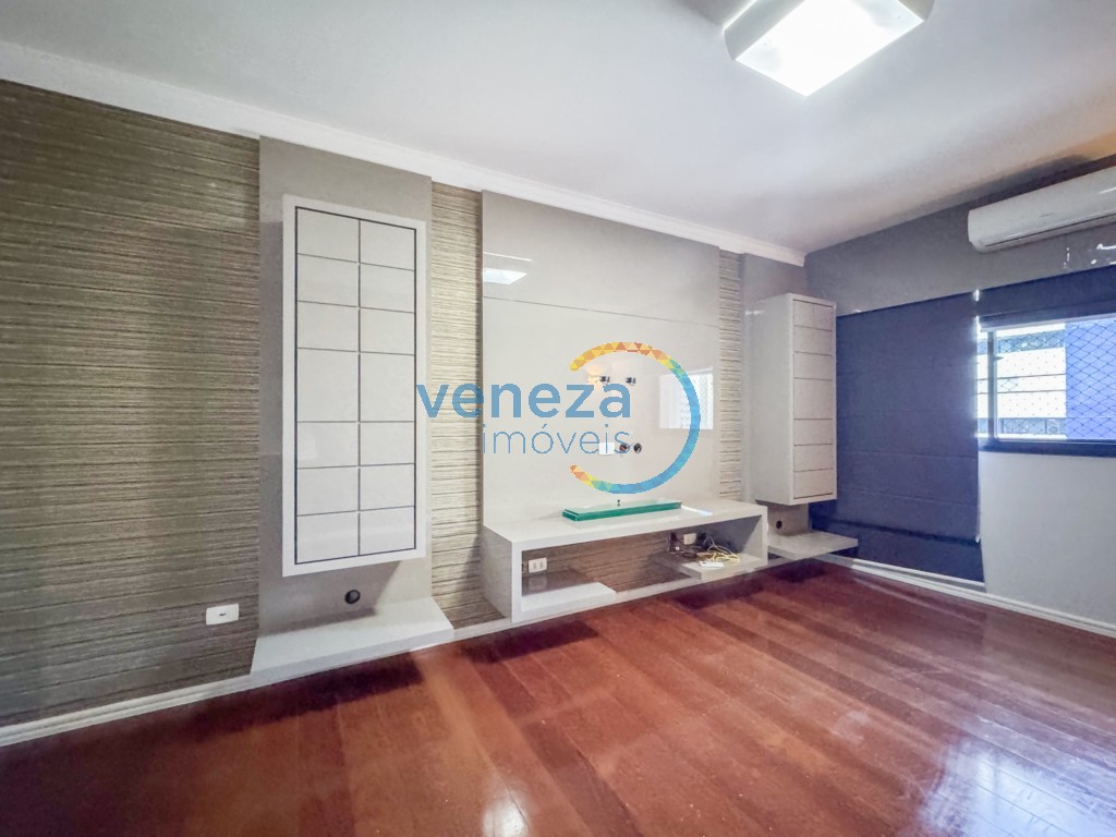 Apartamento à venda no bairro Centro de Londrina com 248.41m<sup>2</sup> útil, 4 quartos, 2 vagas de garagem