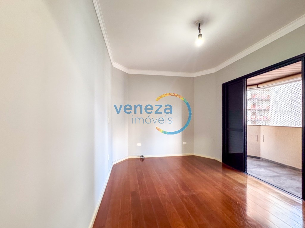 Apartamento à venda no bairro Centro de Londrina com 248.41m<sup>2</sup> útil, 4 quartos, 2 vagas de garagem
