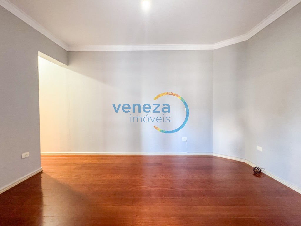 Apartamento à venda no bairro Centro de Londrina com 248.41m<sup>2</sup> útil, 4 quartos, 2 vagas de garagem
