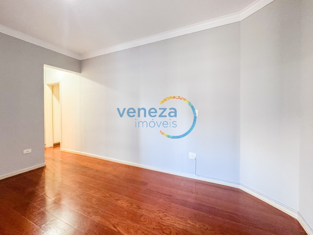 Apartamento à venda no bairro Centro de Londrina com 248.41m<sup>2</sup> útil, 4 quartos, 2 vagas de garagem