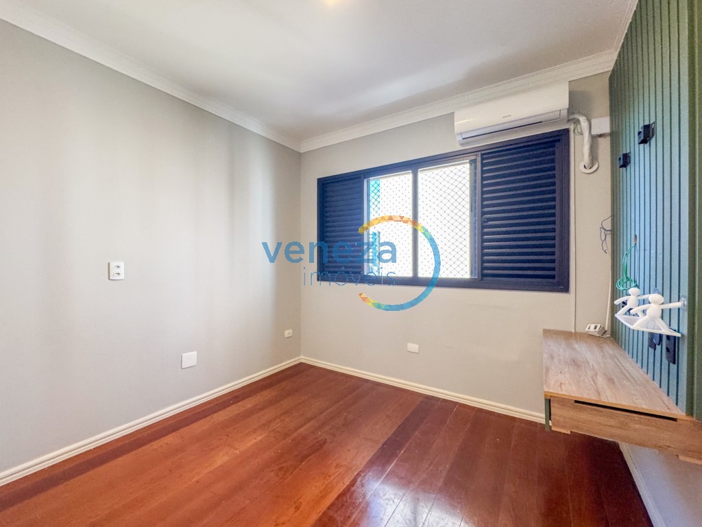 Apartamento à venda no bairro Centro de Londrina com 248.41m<sup>2</sup> útil, 4 quartos, 2 vagas de garagem