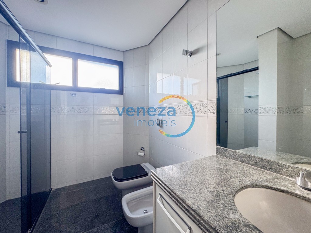 Apartamento à venda no bairro Centro de Londrina com 248.41m<sup>2</sup> útil, 4 quartos, 2 vagas de garagem