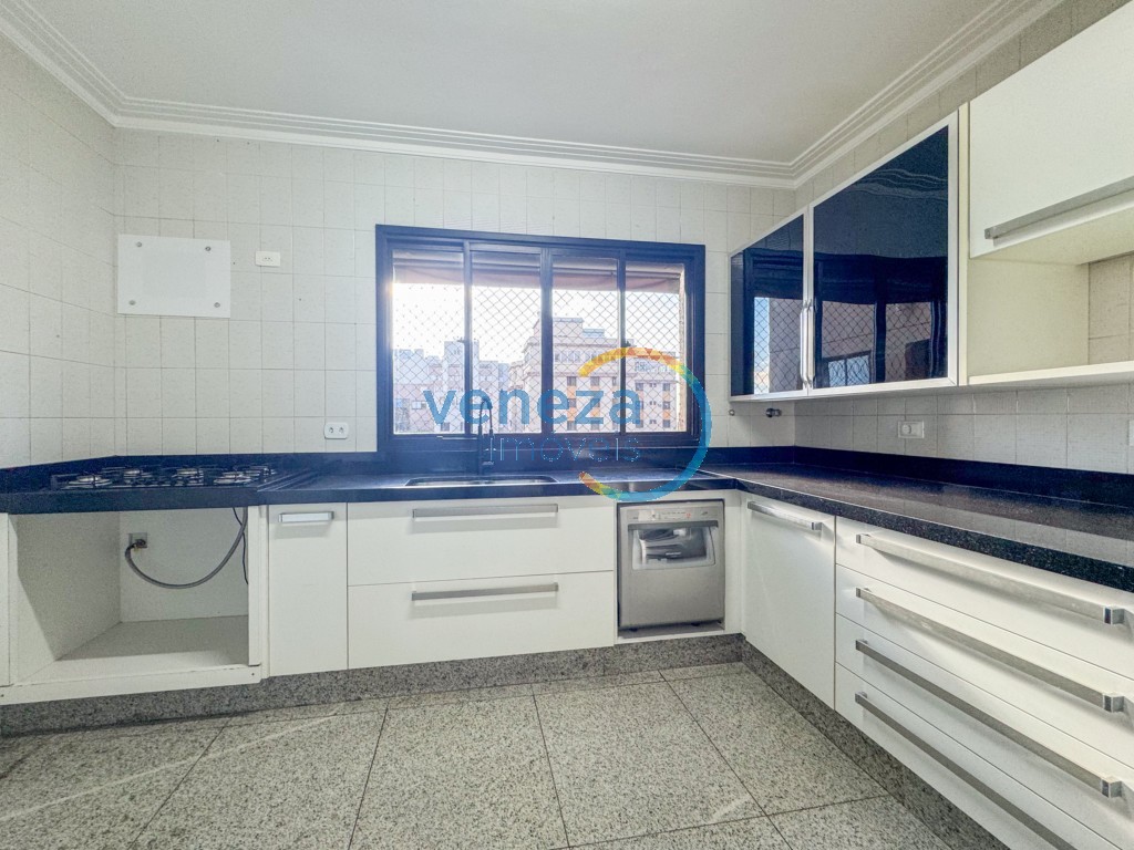 Apartamento à venda no bairro Centro de Londrina com 248.41m<sup>2</sup> útil, 4 quartos, 2 vagas de garagem