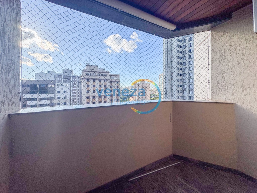 Apartamento à venda no bairro Centro de Londrina com 248.41m<sup>2</sup> útil, 4 quartos, 2 vagas de garagem