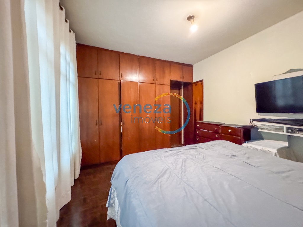 Casa Residencial à venda no bairro Leonor de Londrina com 183m<sup>2</sup> útil, 4 quartos, 3 vagas de garagem