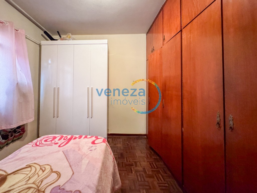 Casa Residencial à venda no bairro Leonor de Londrina com 183m<sup>2</sup> útil, 4 quartos, 3 vagas de garagem