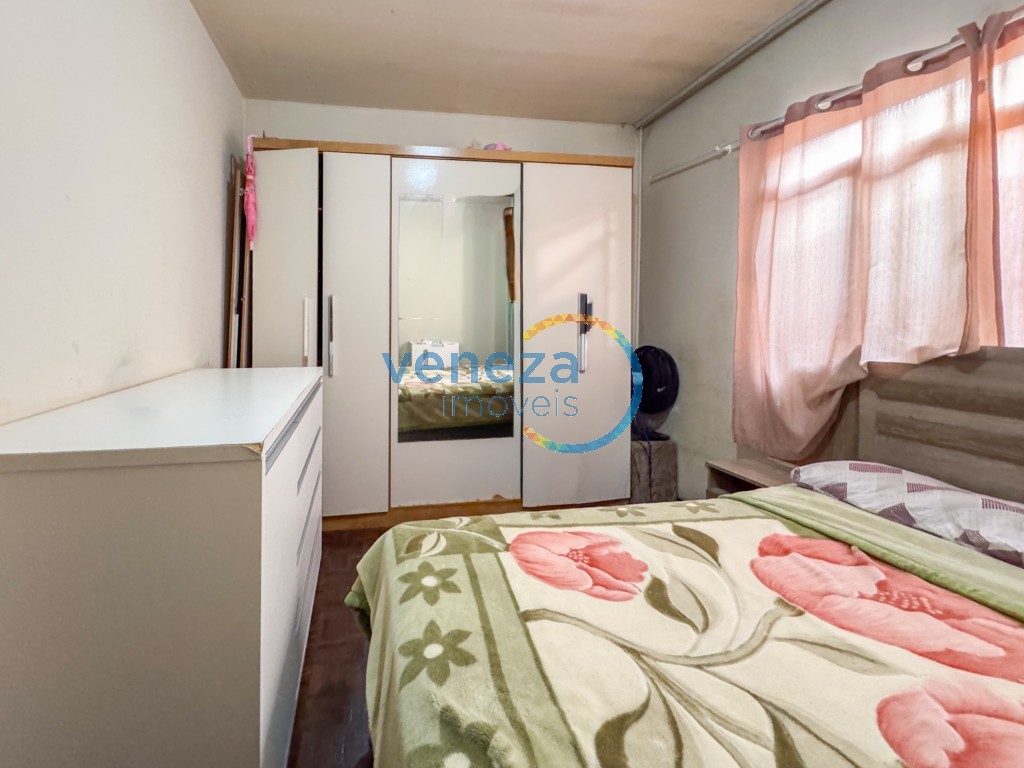 Casa Residencial à venda no bairro Leonor de Londrina com 183m<sup>2</sup> útil, 4 quartos, 3 vagas de garagem