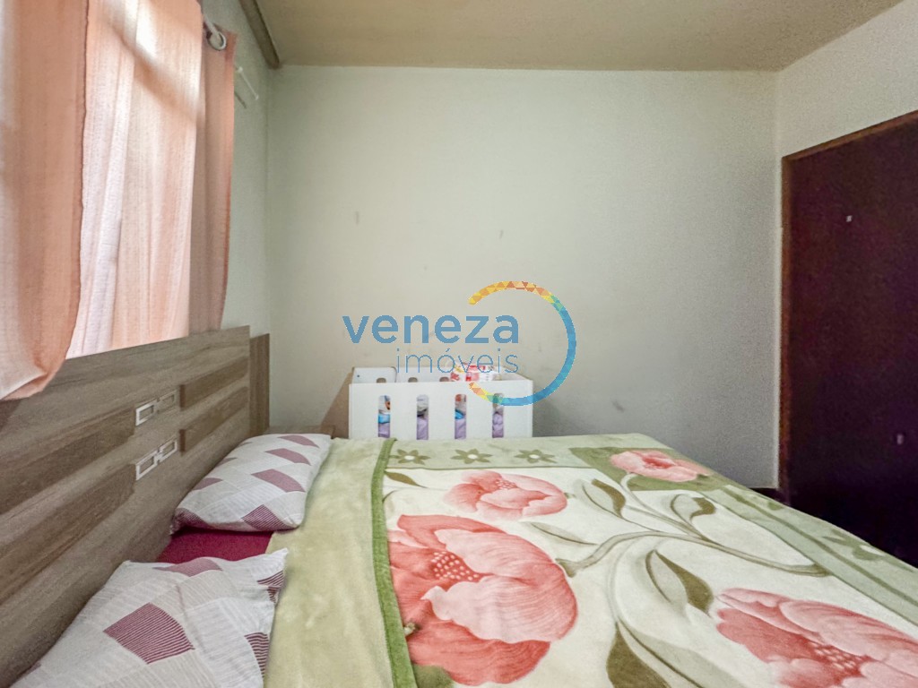 Casa Residencial à venda no bairro Leonor de Londrina com 183m<sup>2</sup> útil, 4 quartos, 3 vagas de garagem