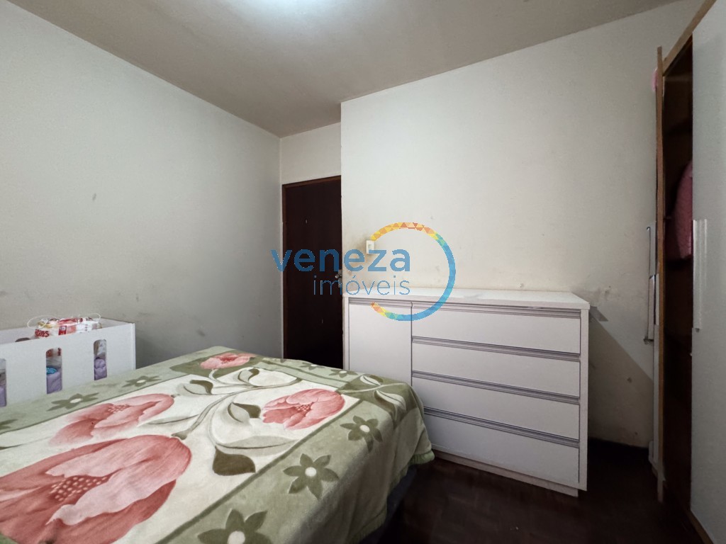 Casa Residencial à venda no bairro Leonor de Londrina com 183m<sup>2</sup> útil, 4 quartos, 3 vagas de garagem