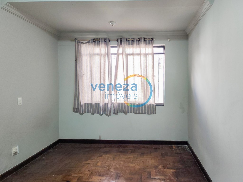 Casa Comercial à venda no bairro Bela Vista de Londrina com 190.2m<sup>2</sup> útil, 1 vaga de garagem