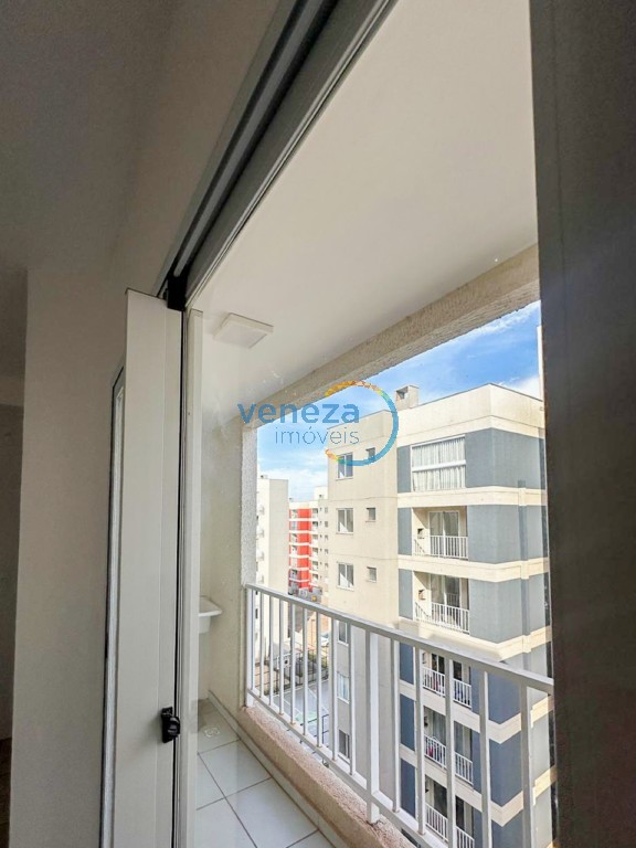 Apartamento à venda no bairro Maria Celina de Londrina com 45.3m<sup>2</sup> útil, 2 quartos, 1 vaga de garagem