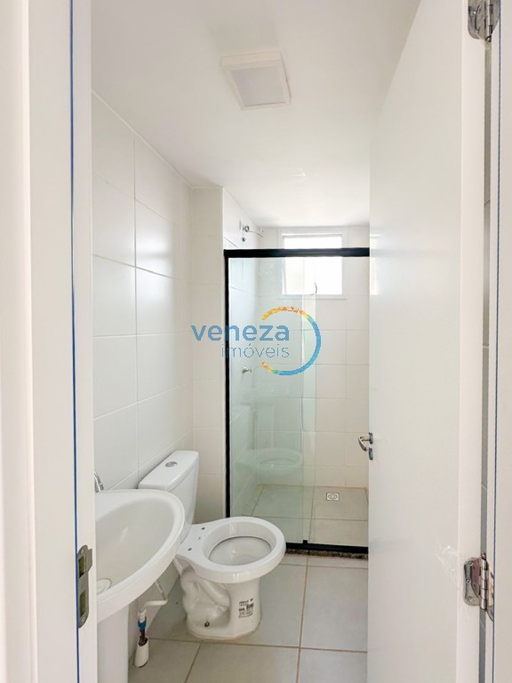 Apartamento à venda no bairro Maria Celina de Londrina com 45.3m<sup>2</sup> útil, 2 quartos, 1 vaga de garagem