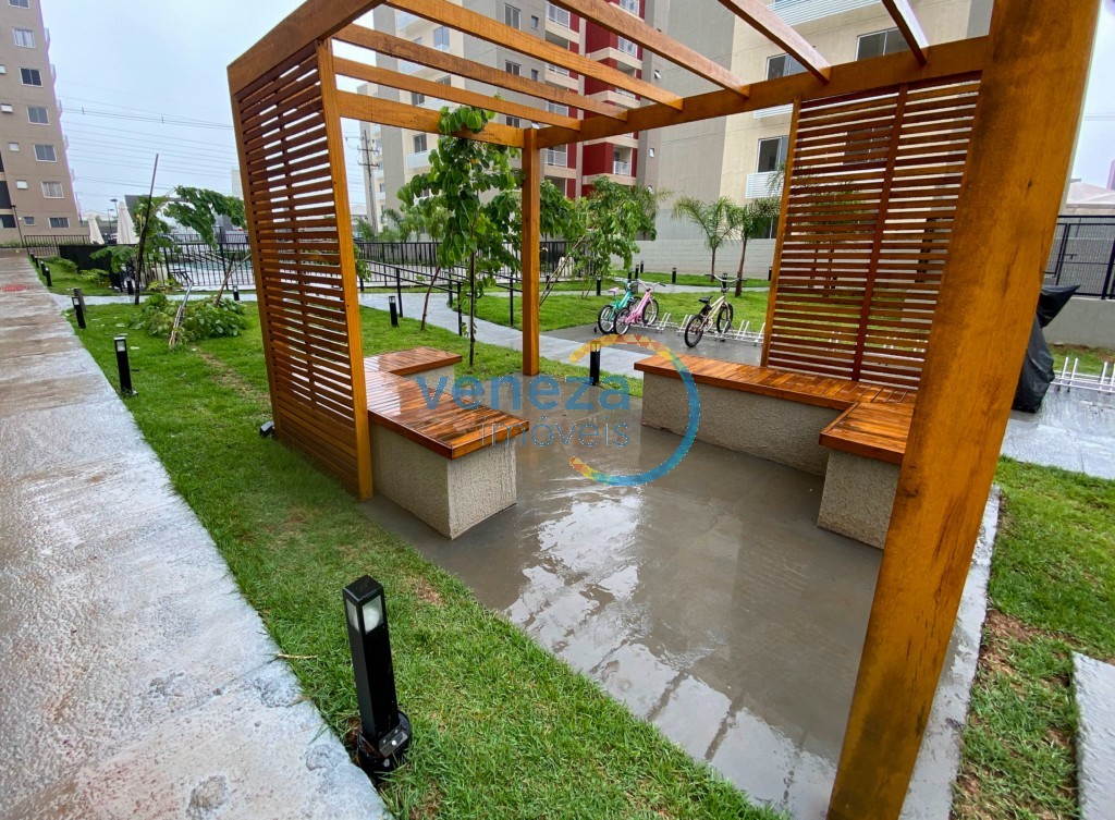 Apartamento à venda no bairro Maria Celina de Londrina com 45.3m<sup>2</sup> útil, 2 quartos, 1 vaga de garagem