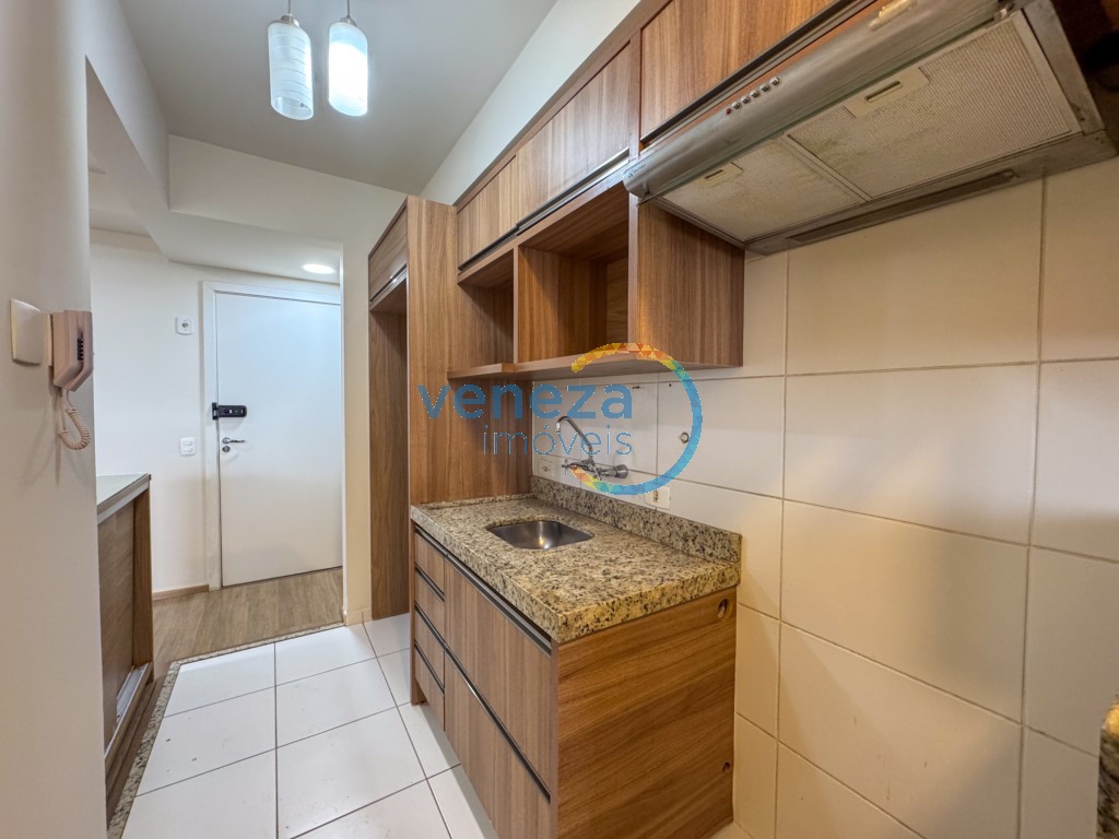 Apartamento para locação no bairro Gleba Palhano de Londrina com 78m<sup>2</sup> útil, 3 quartos, 2 vagas de garagem