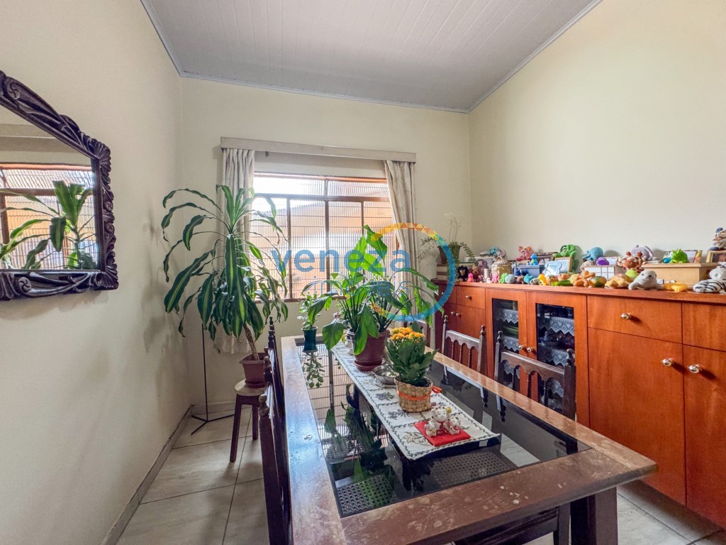 Casa Residencial para venda no bairro Milton Gavetti de Londrina - Foto 11