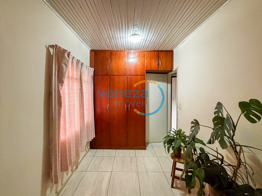 Casa Residencial para venda no bairro Milton Gavetti de Londrina - Foto 14