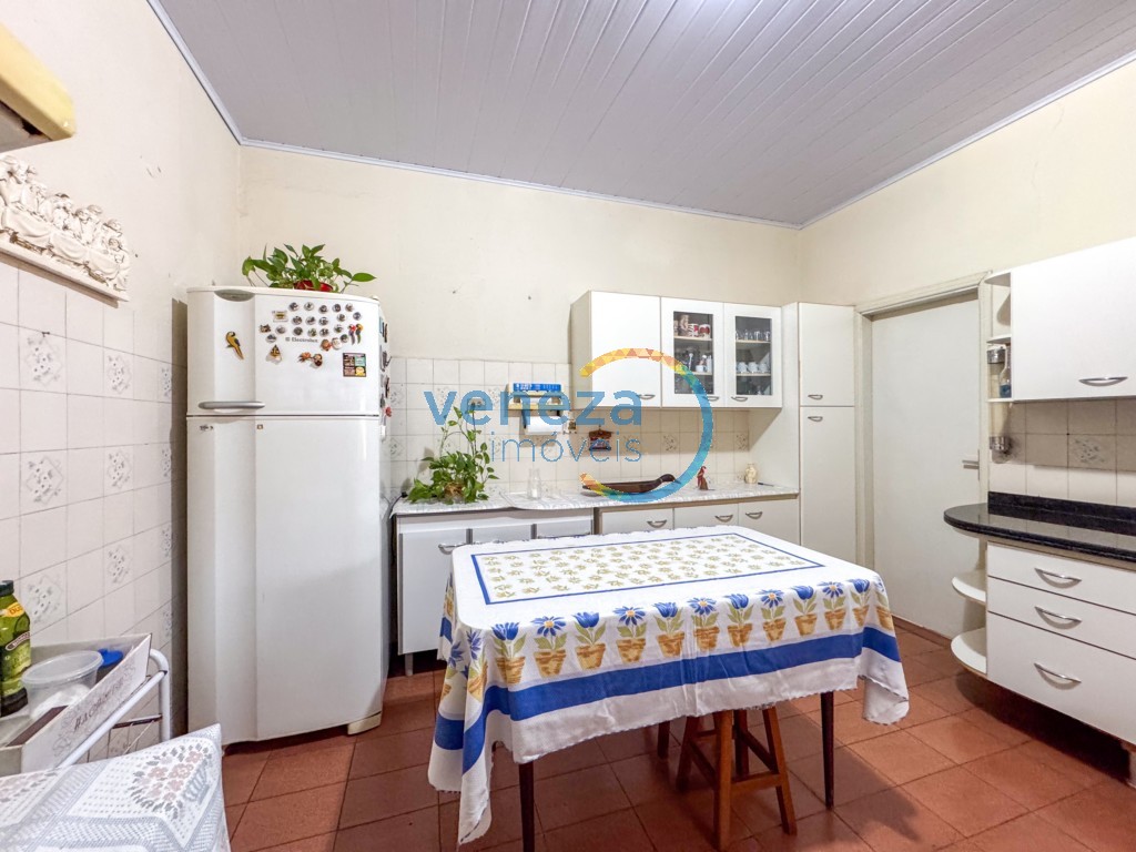 Casa Residencial para venda no bairro Milton Gavetti de Londrina - Foto 24