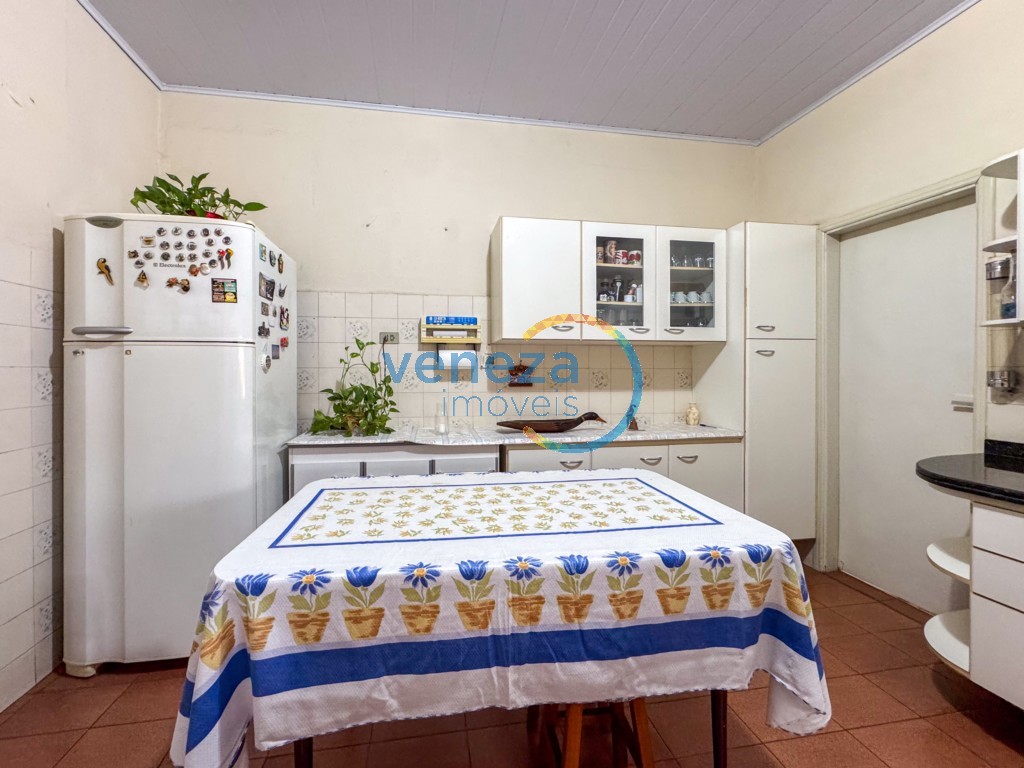 Casa Residencial para venda no bairro Milton Gavetti de Londrina - Foto 28