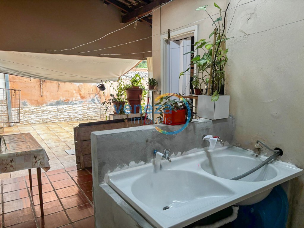 Casa Residencial para venda no bairro Milton Gavetti de Londrina - Foto 29