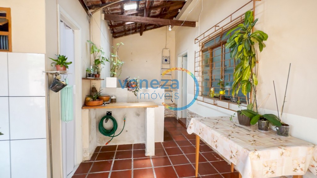 Casa Residencial para venda no bairro Milton Gavetti de Londrina - Foto 32
