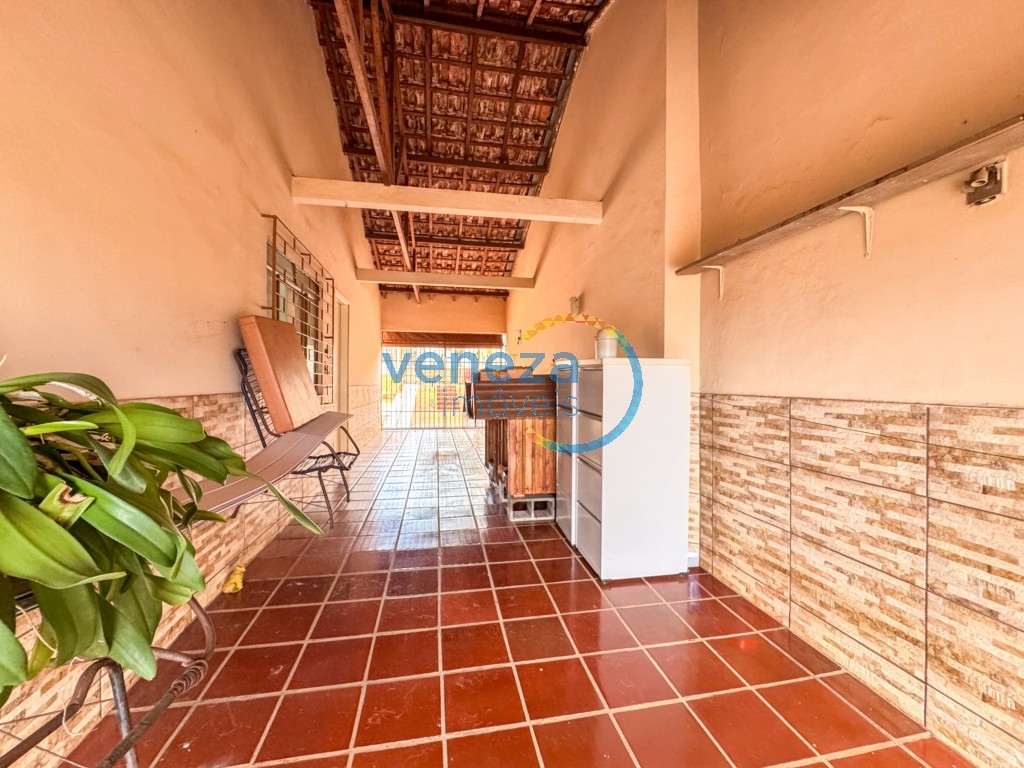 Casa Residencial para venda no bairro Milton Gavetti de Londrina - Foto 37