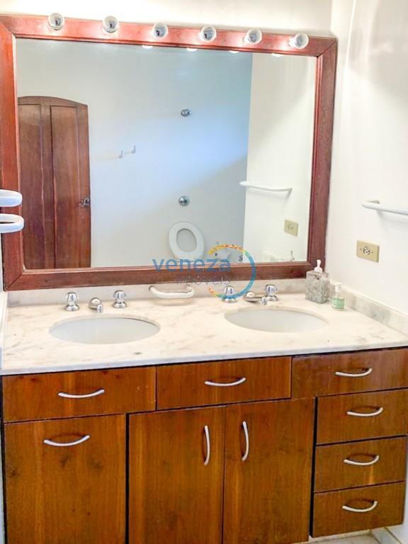 Casa Residencial para venda no bairro Quebec de Londrina - Foto 11