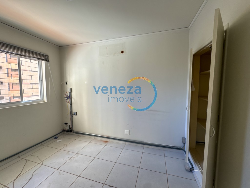 Casa Comercial à venda no bairro Centro de Londrina com 250m<sup>2</sup> útil, 1 vaga de garagem