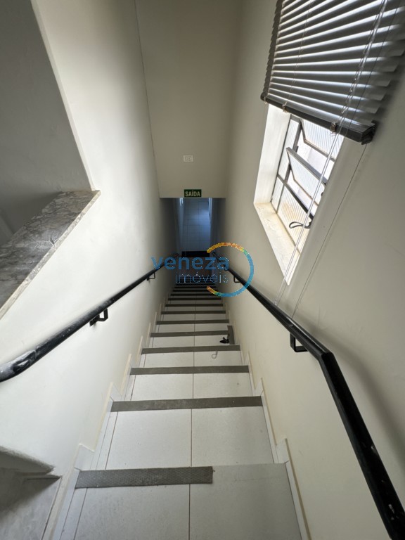 Casa Comercial à venda no bairro Centro de Londrina com 250m<sup>2</sup> útil, 1 vaga de garagem