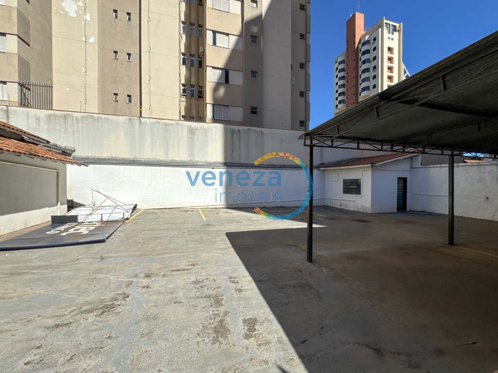 Casa Comercial à venda no bairro Centro de Londrina com 250m<sup>2</sup> útil, 1 vaga de garagem