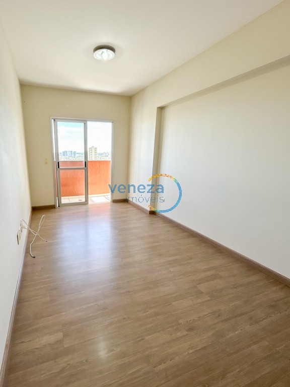 Apartamento para venda no Centro em Londrina com 102,97m² por R$ 380.000,00