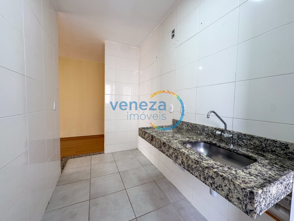 Apartamento para locação no bairro Gleba Palhano de Londrina com 46m<sup>2</sup> útil, 2 quartos, 1 vaga de garagem