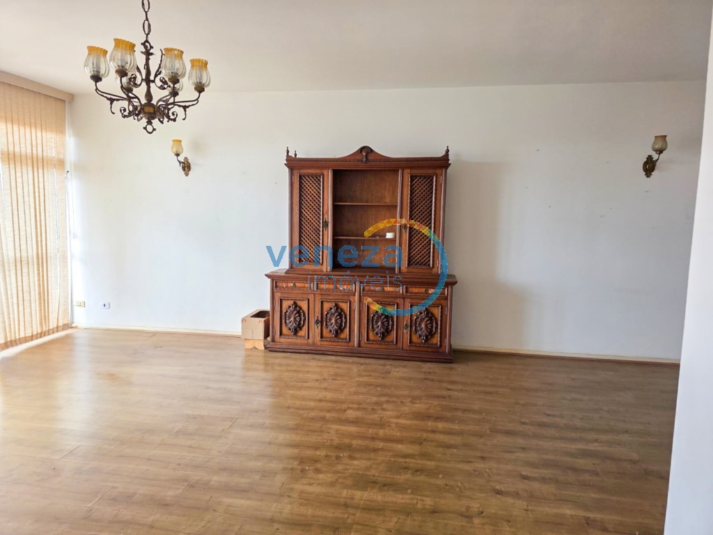Apartamento para venda no Centro em Londrina com 190m² por R$ 420.000,00  - Foto 2
