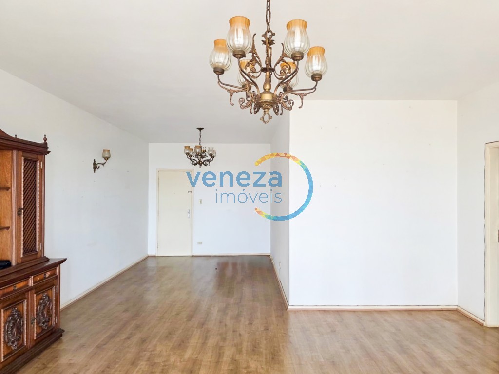 Apartamento para venda no Centro em Londrina com 190m² por R$ 420.000,00  - Foto 3