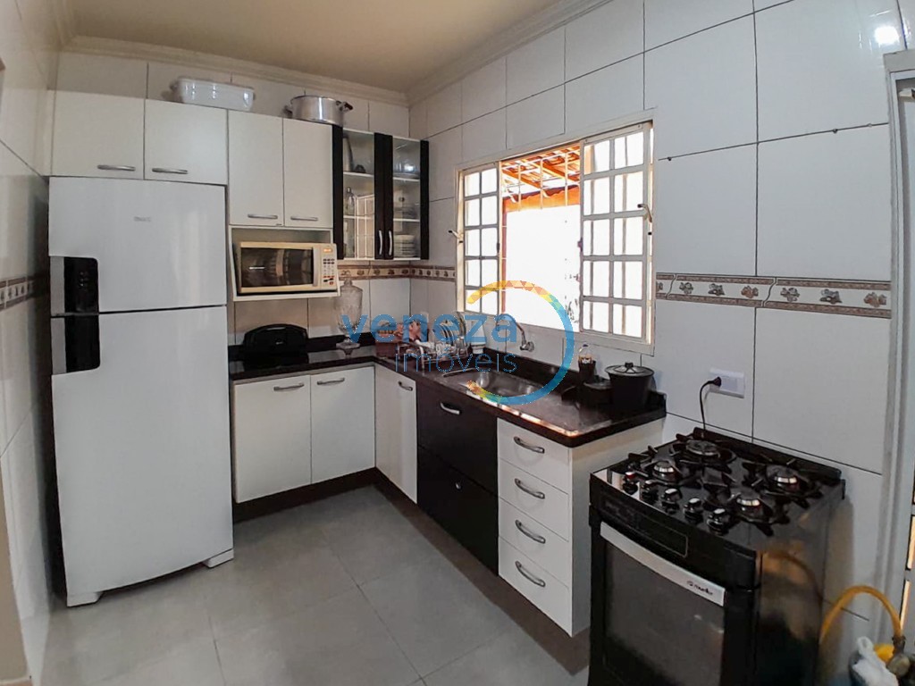 Casa Residencial para venda no bairro Aragarca de Londrina - Foto 6