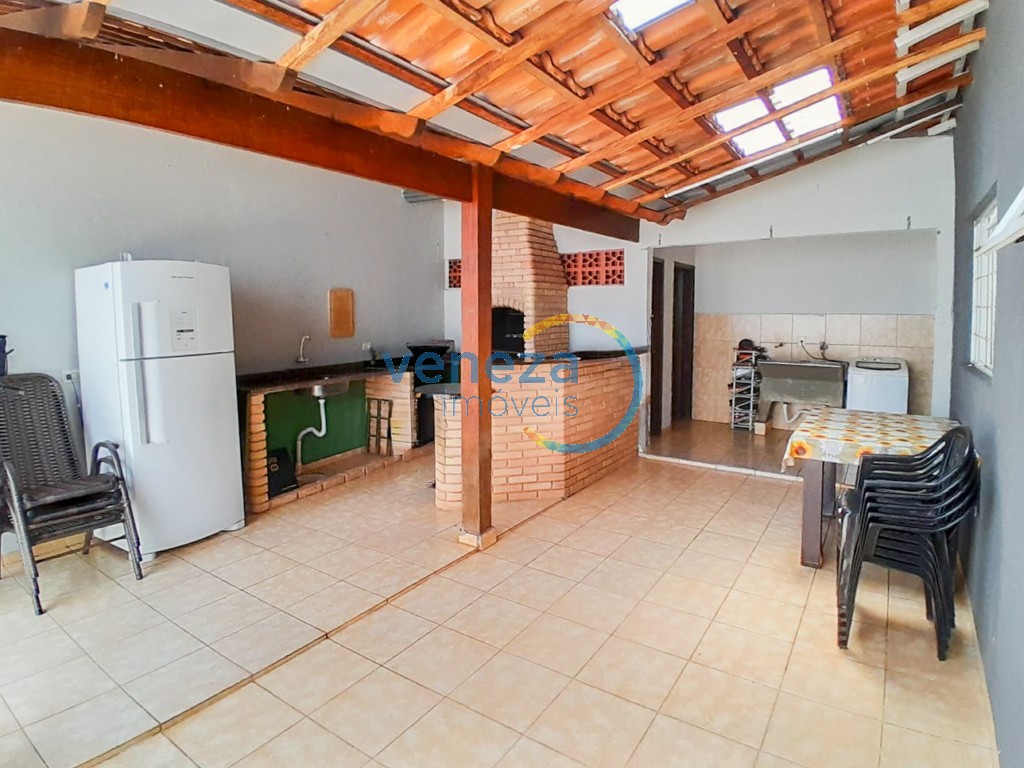 Casa Residencial para venda no bairro Aragarca de Londrina - Foto 7