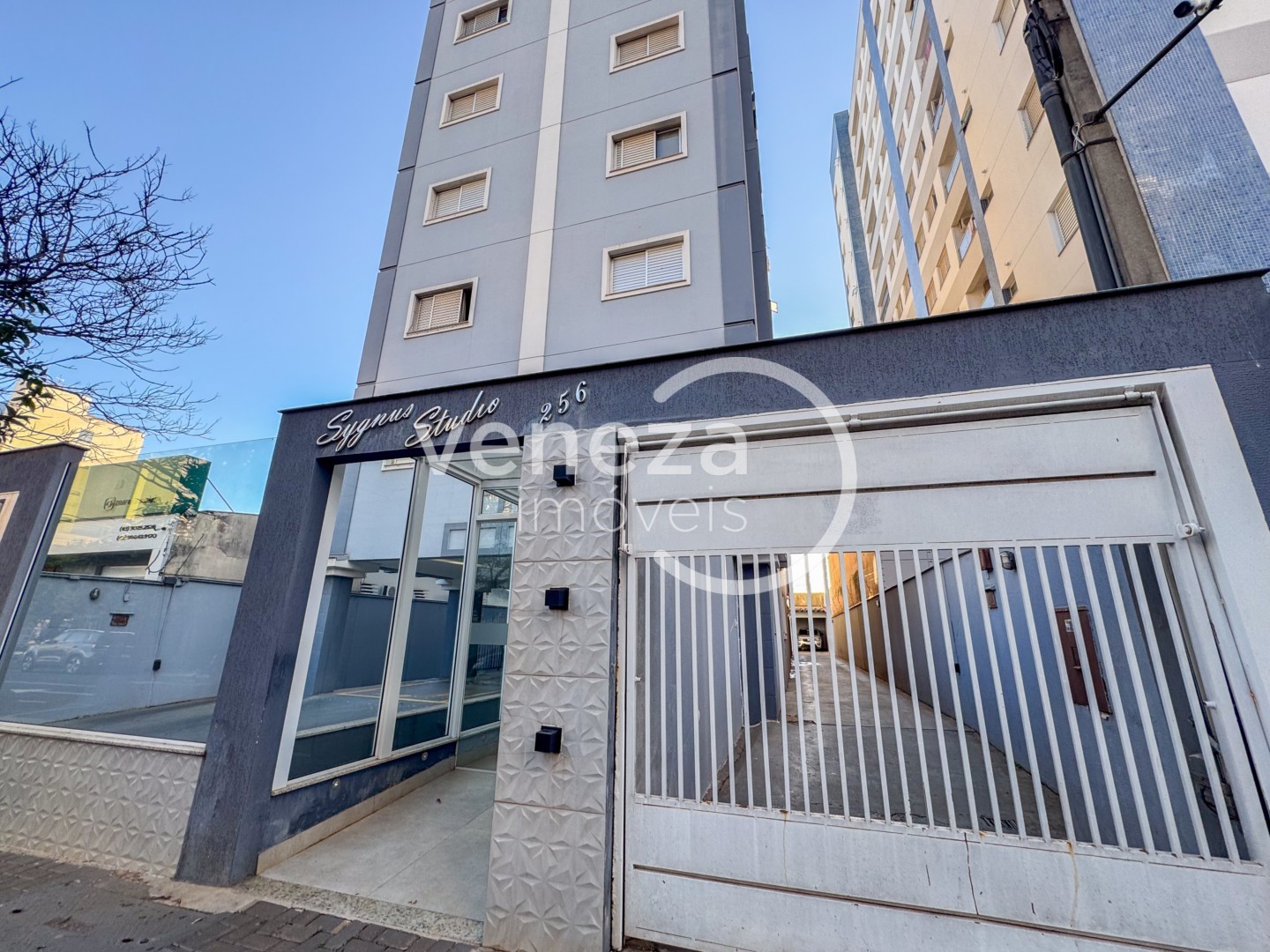 Apartamento para locacao no Vila Ipiranga em Londrina com 70m² por R$ 1.020