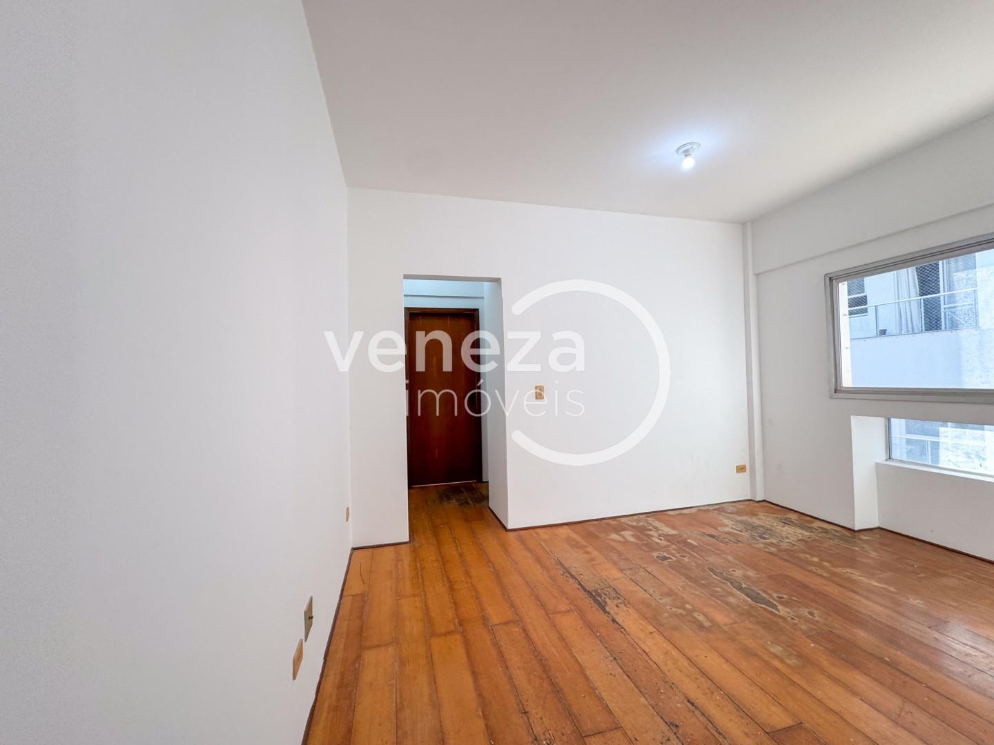 Apartamento para locacao no Vila Ipiranga em Londrina com 70m² por R$ 1.020